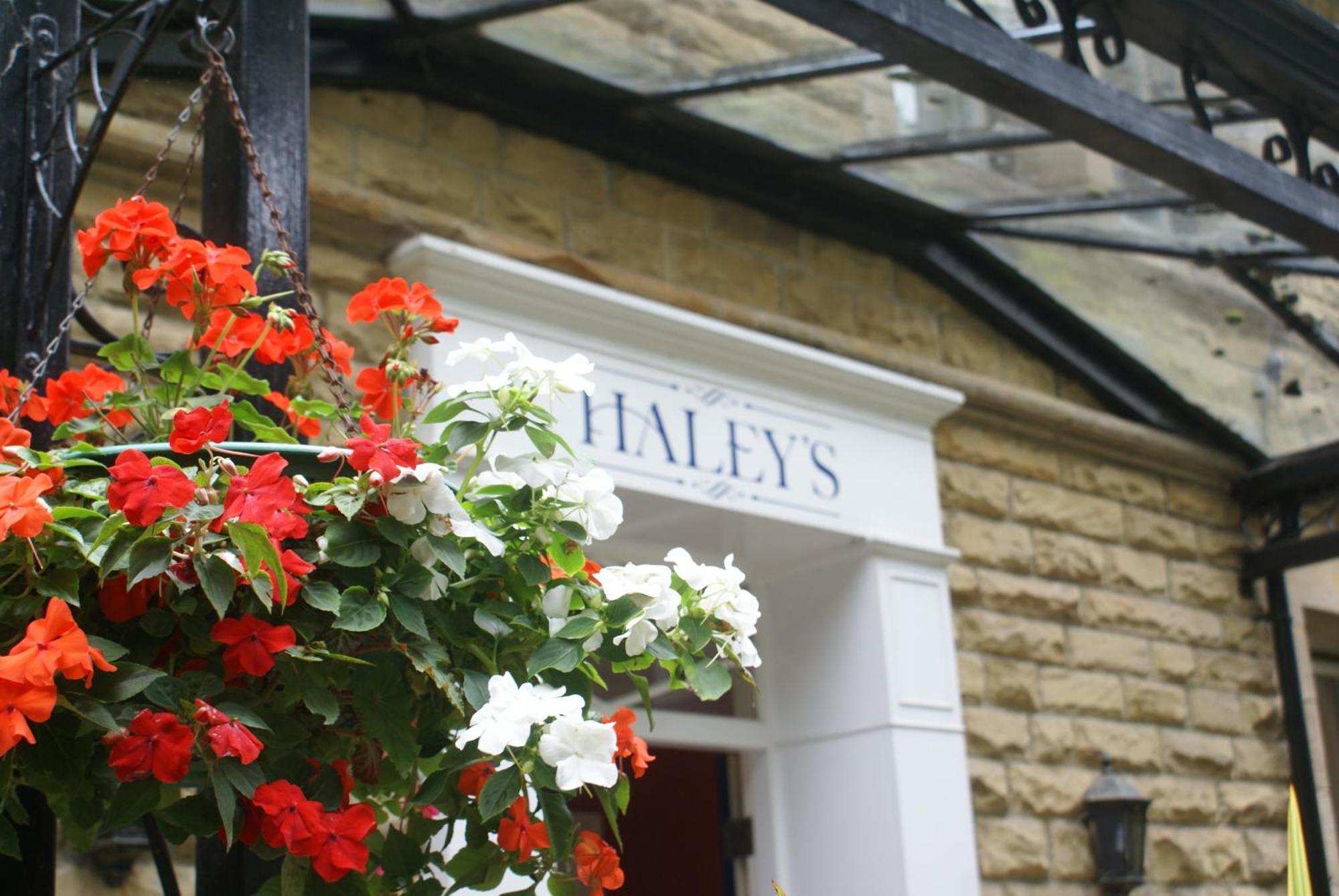 לידס Haley'S Hotel מראה חיצוני תמונה